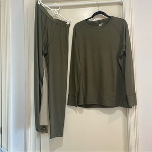 Men’s base layer Olive Green shirt & pants